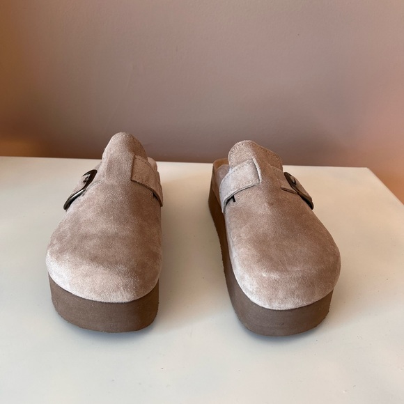 Cushionaire Women's Granola genuine suede cork footbed platform clogs in taupe - Picture 2 of 7